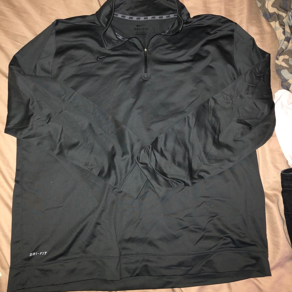 nike dri-fit quarterzip